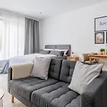 Апартаменты Apart4me Modern Geislingen Zentral Mit Parkplatz Гайслинген-ан-дер-Штайге